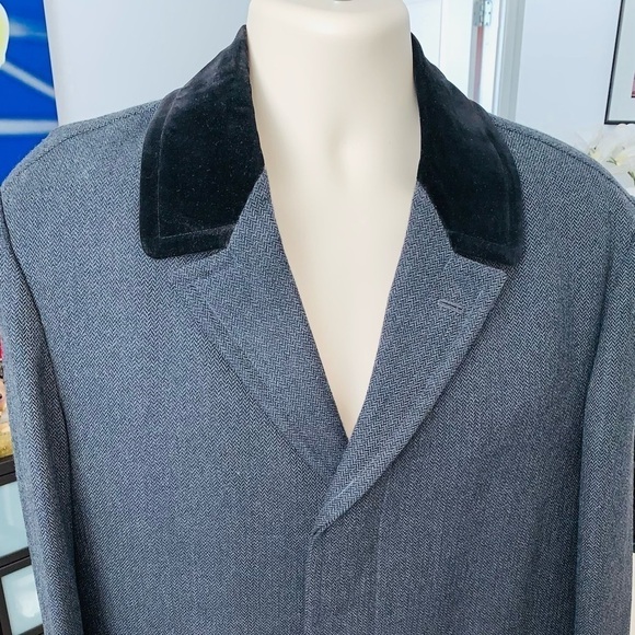 Crown Tailor English Chesterfield Herringbone Overcoat. - Picture 2 of 11